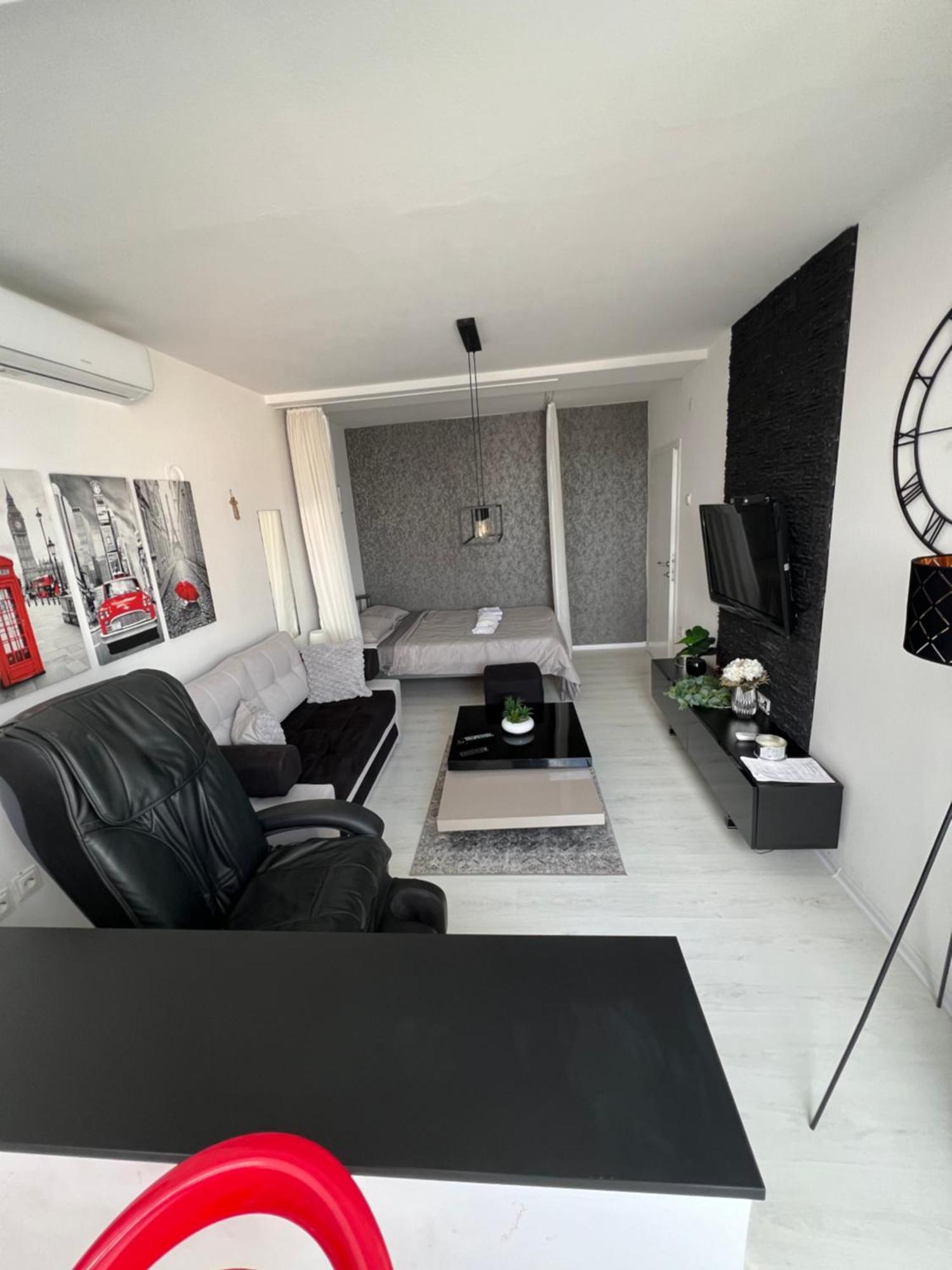 Apartman Paola - Massage Chair- 0-24 Self Check In Out- Zupanja Exterior photo